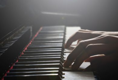 练钢琴手指灵活度的方法介绍