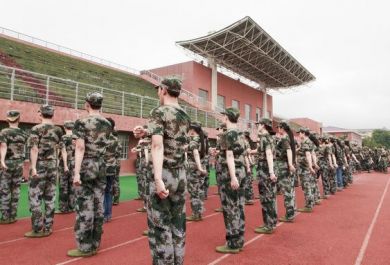 全国高中阶段学生军训不得少于7天 8月1日起实行