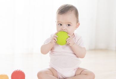 4个月的宝宝要做哪些亲子早教训练？
