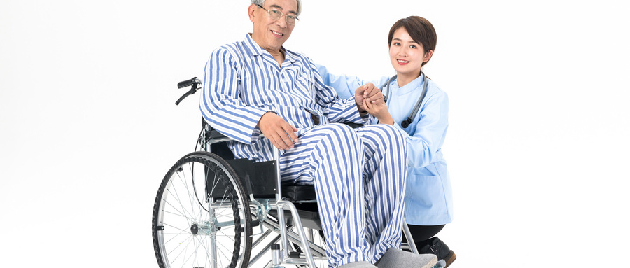 养老护理员具备的职业技能和服务礼仪有哪些？