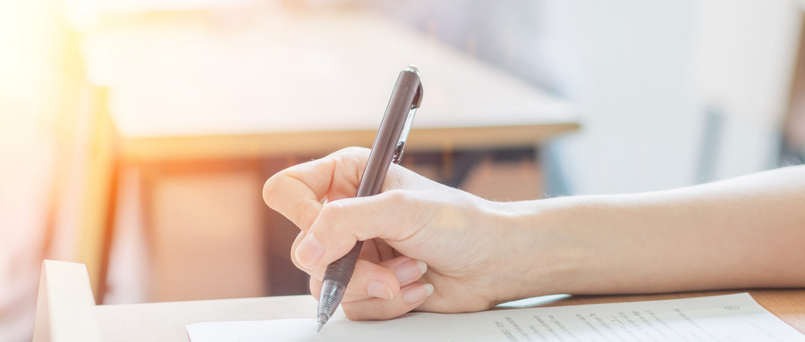 有关表现手法的题型:有关表现手法的题型